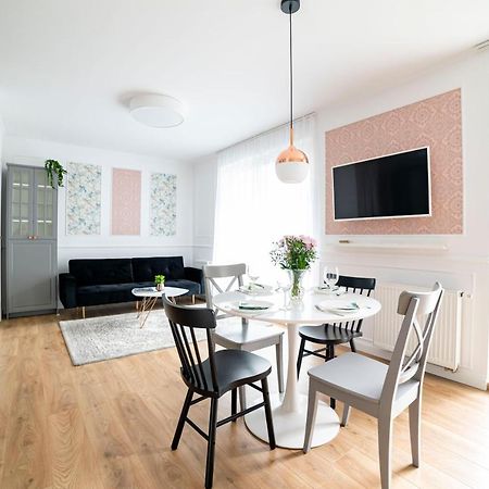 Heaven Apartment In The Old Town With Private Parking Gdansk Bagian luar foto