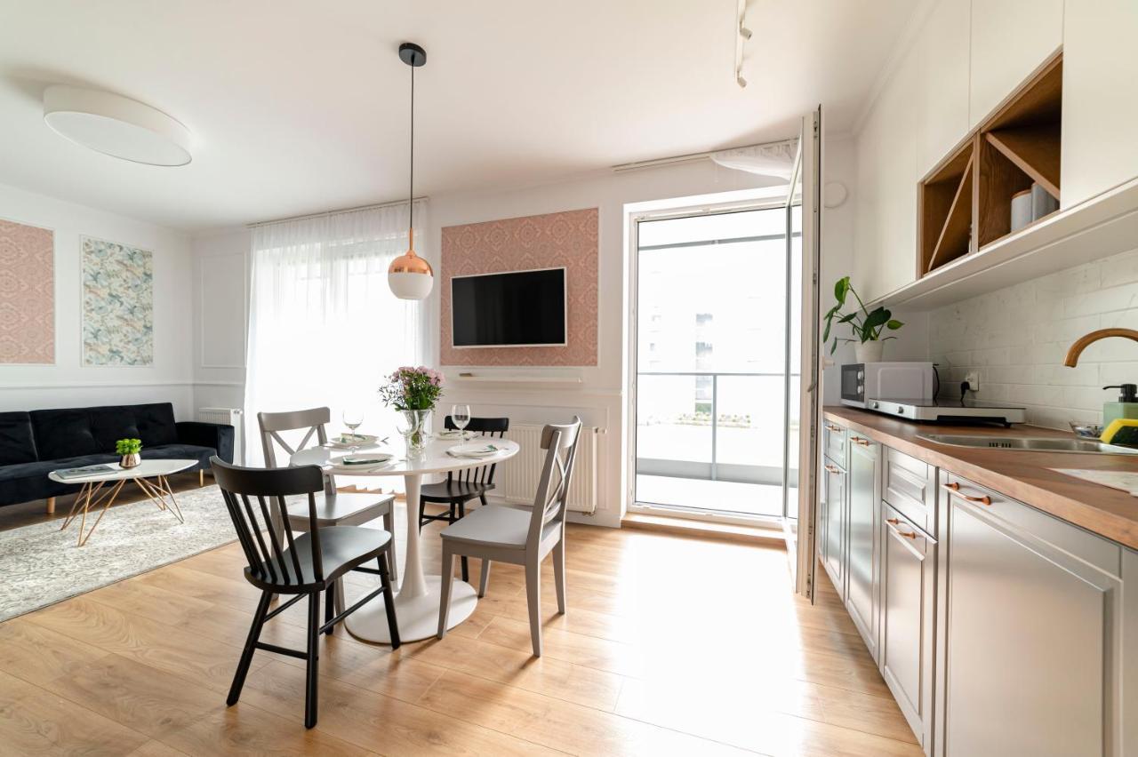 Heaven Apartment In The Old Town With Private Parking Gdansk Bagian luar foto
