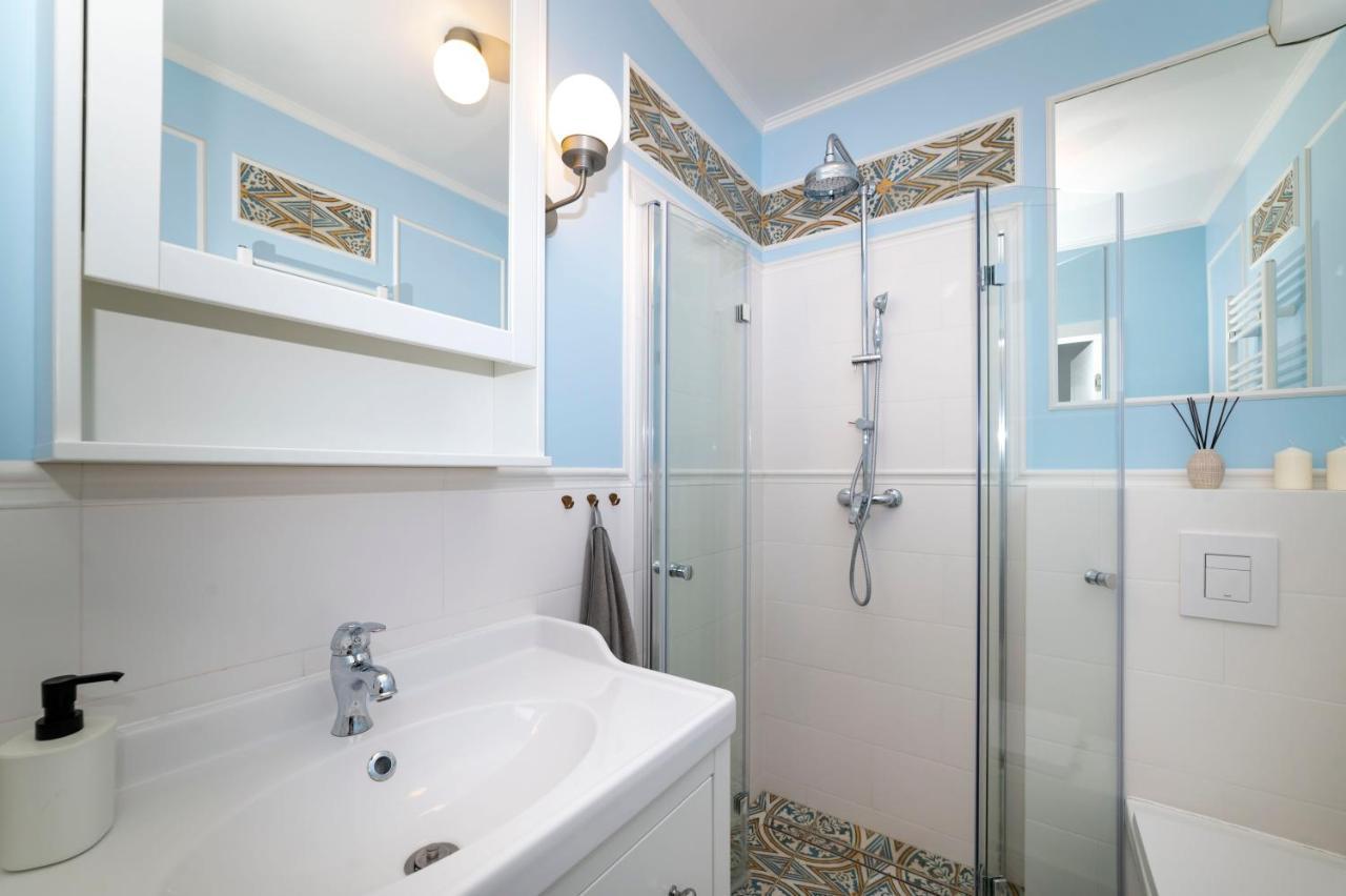 Heaven Apartment In The Old Town With Private Parking Gdansk Bagian luar foto